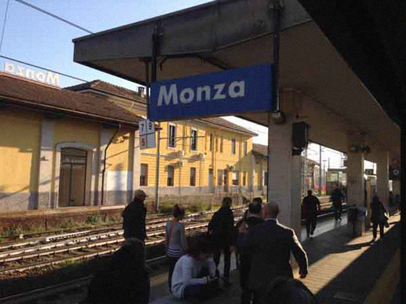 cartello monza stazione mb