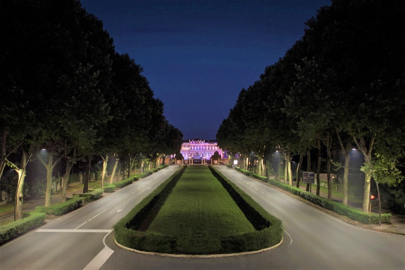 viale cesare battisti lampioni